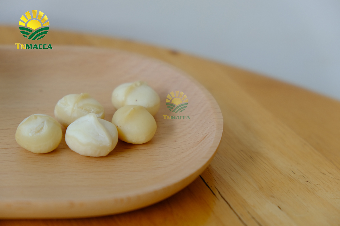 cach-su-dung-hat-macca-va-an-bao-nhieu-khi-nao-la-du-de-giam-can