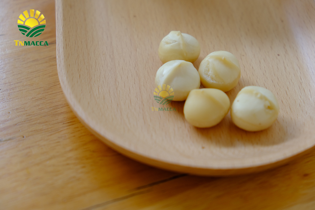 cach-lam-sua-hat-macca-voi-bi-do-hat-sen-hat-dieu-kieu-han-quoc-4300