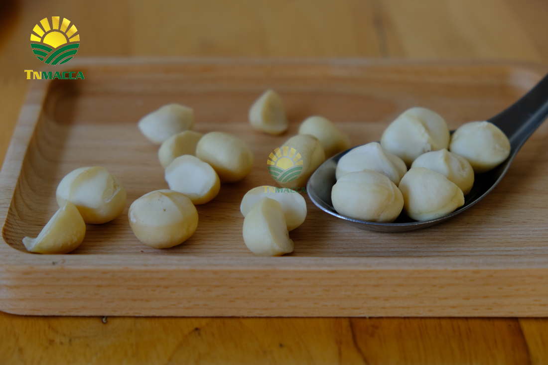 cach-su-dung-hat-macca-va-an-bao-nhieu-khi-nao-la-du-de-giam-can